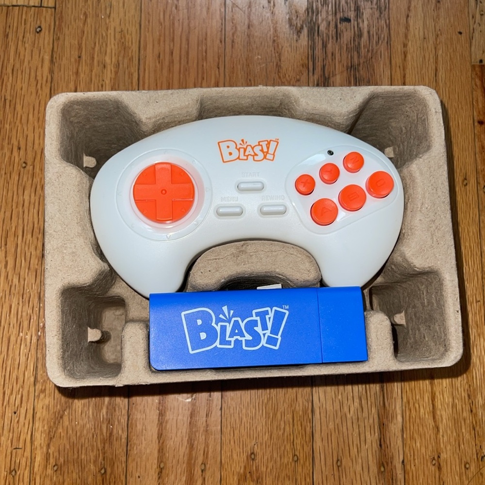Game console - Picture 5 of 5